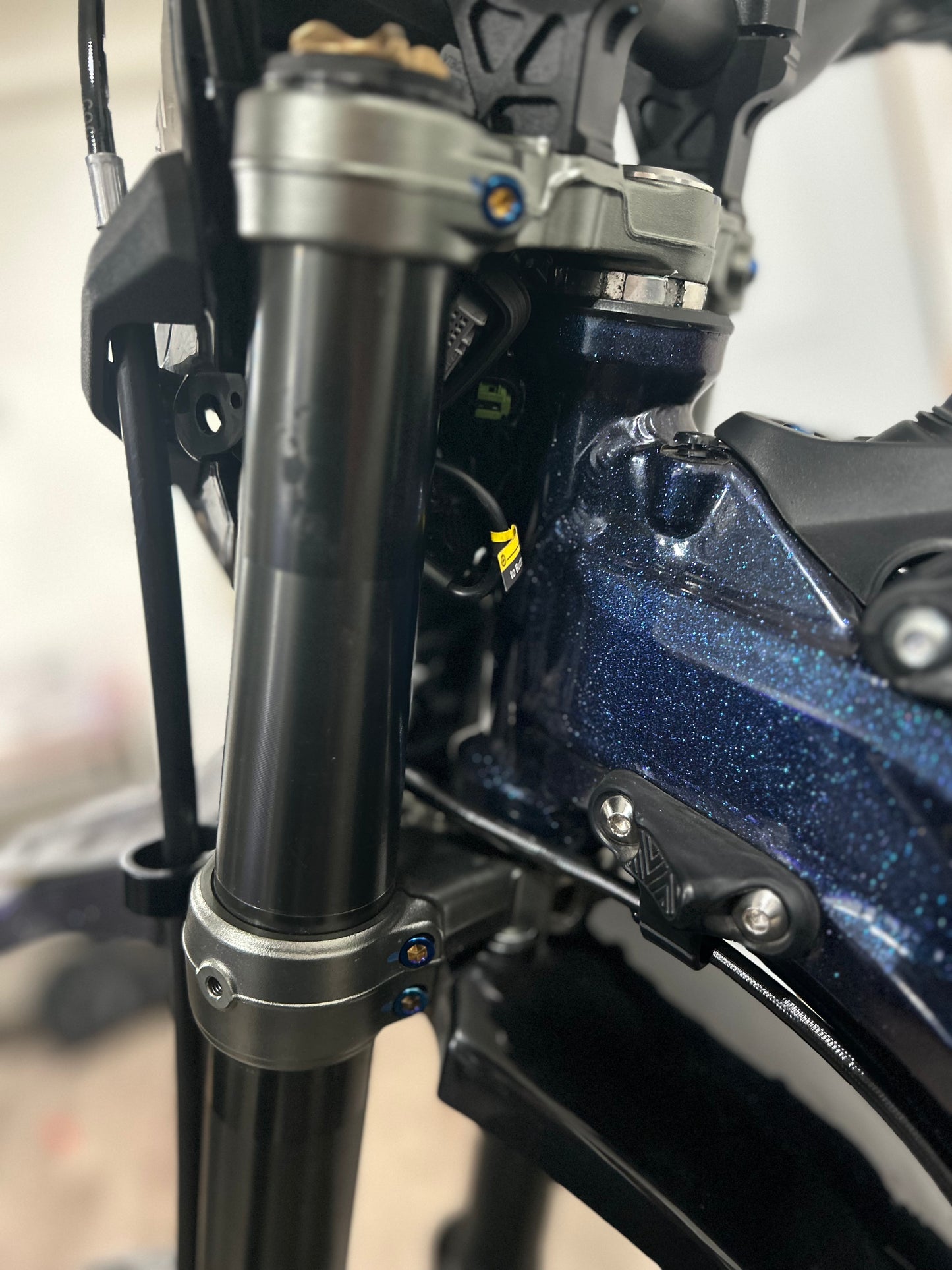 Ultra bee triple clamp titanium bolts (set of 6 )