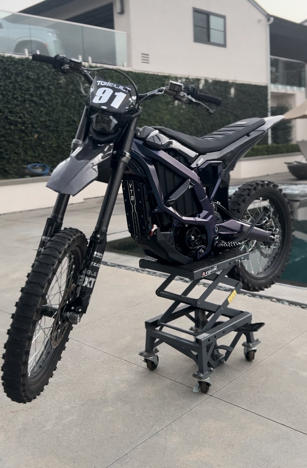 Ultra bee starter titanium bolt kit